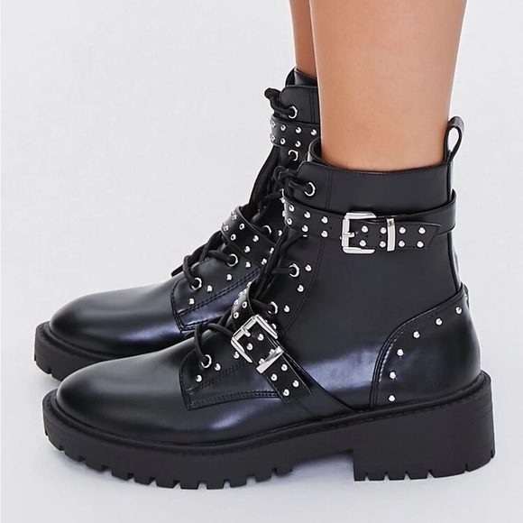 NWT Forever 21 black studded strap combat boots size 7.5 - Picture 1 of 8